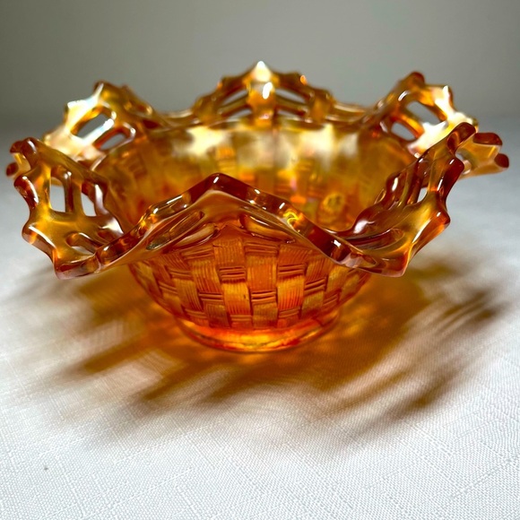 Fenton Carnival Glass bowl, basket weave open lace ruffled edge. Vintage - Picture 1 of 5